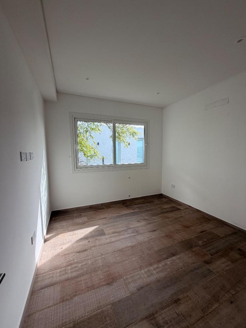 Foto de CASA A ESTRENAR 5 AMB. BARRIO SAN SIMÓN, imagen 2