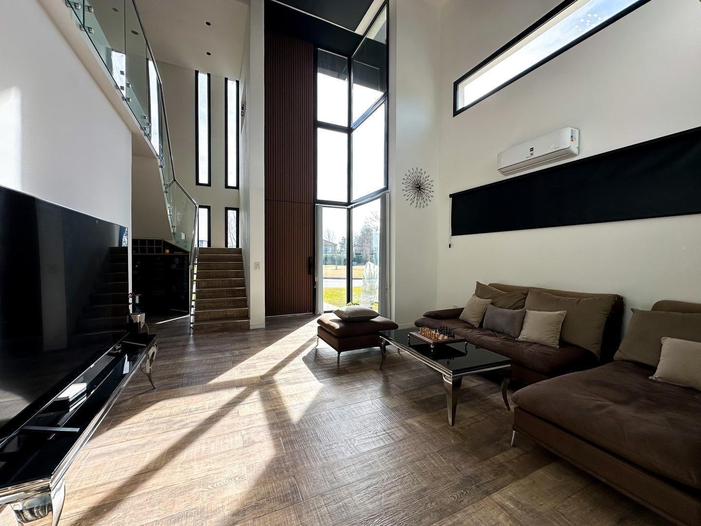 Foto de ESPECTACULAR CASA A LA VENTA EN TERRALAGOS!, imagen 2