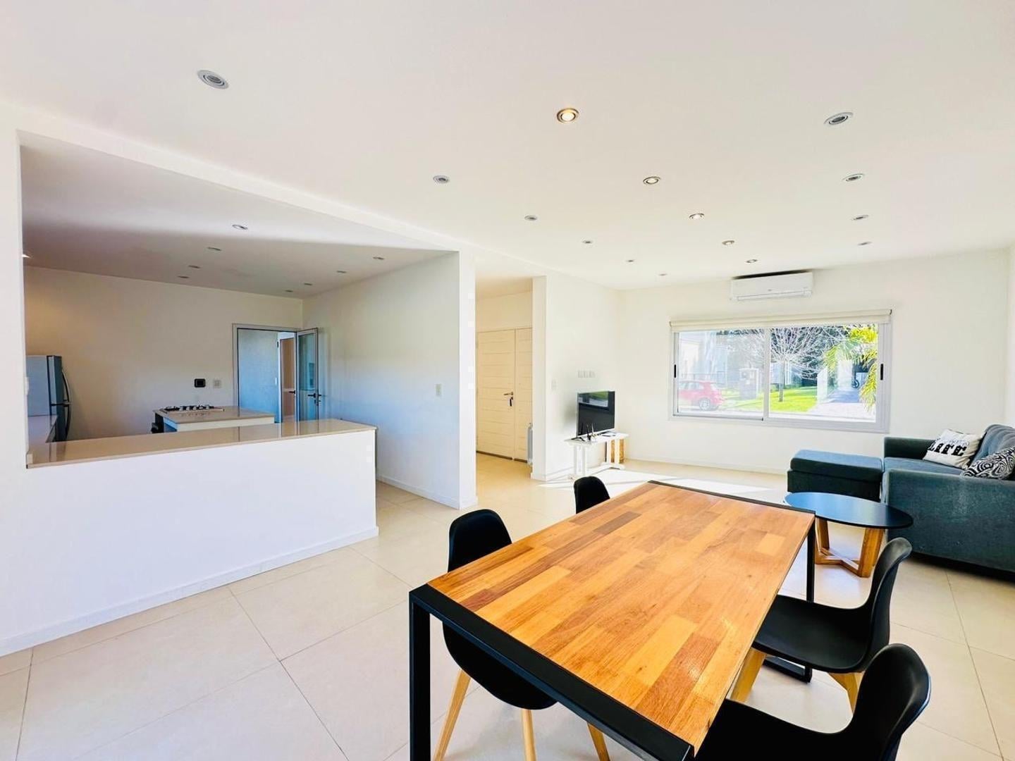 Foto de CASA A LA VENTA EN BARRIO SANTA INES. CERCA DEL INGRESO, imagen 5