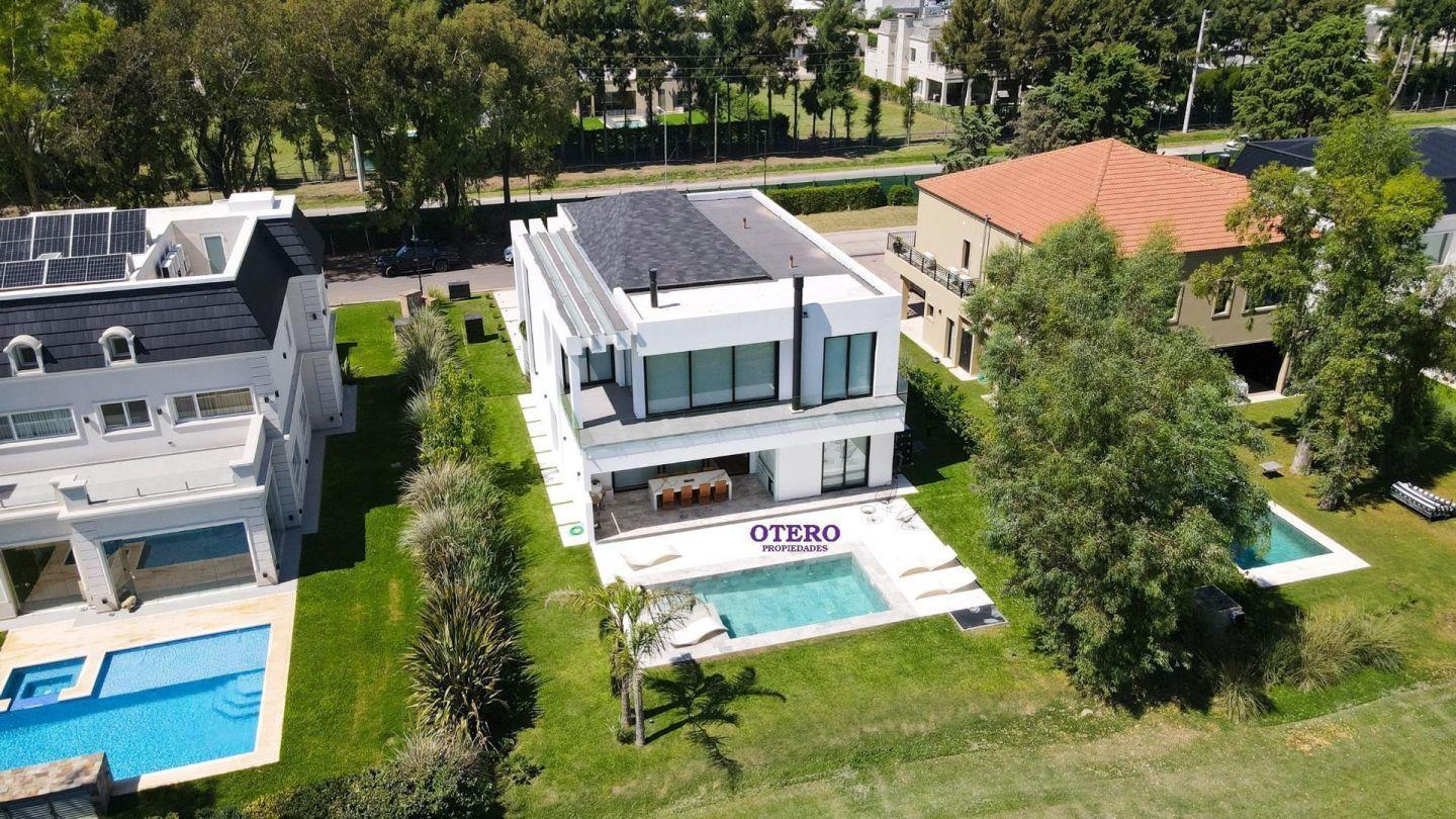 Foto de CASA A LA VENTA CON RENTA MINIMALISTA MODERNA., imagen 4