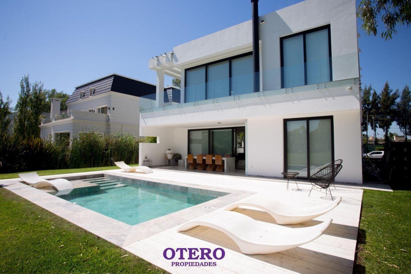 Foto de CASA A LA VENTA CON RENTA MINIMALISTA MODERNA., imagen 3