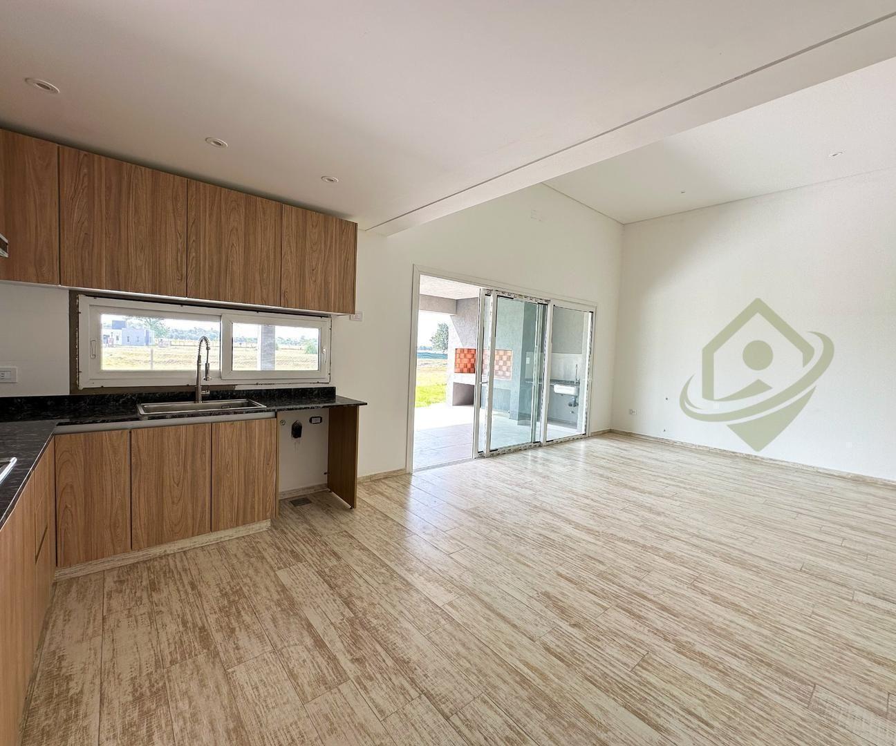 Foto de VENTA CASA EN SAN SIMON CUATRO DORMITORIOS, imagen 4