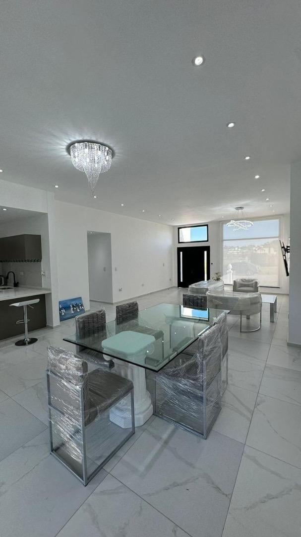 Foto de HERMOSA CASA A LA VENTA EN LAGOS DE CANNING, imagen 2