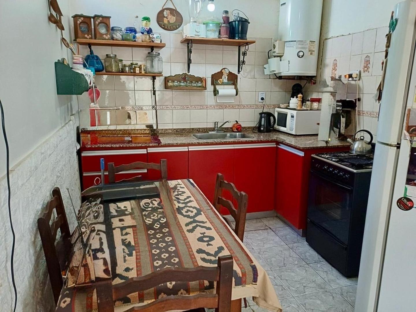 Foto de CASA EN VENTA 4 AMBIENTES EN BANFIELD APTO CREDITO, imagen 5
