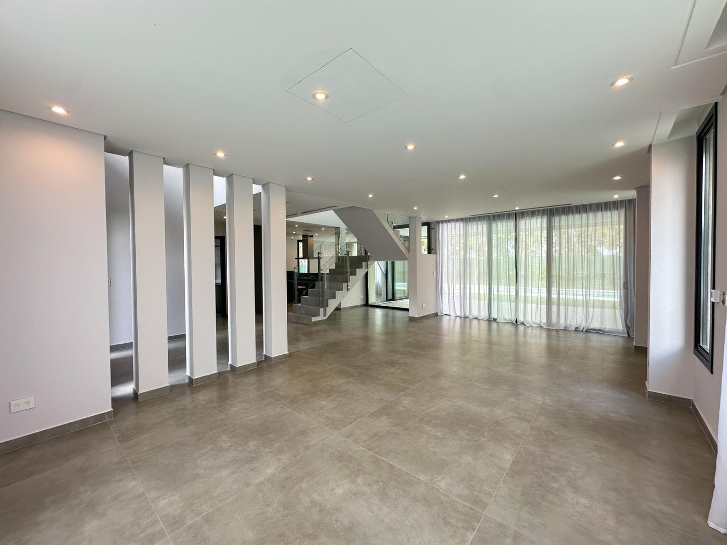 Foto de ESPECTACULAR CASA MINIMALISTA Y DISEÑO A LA VENTA ST THOMAS, imagen 3