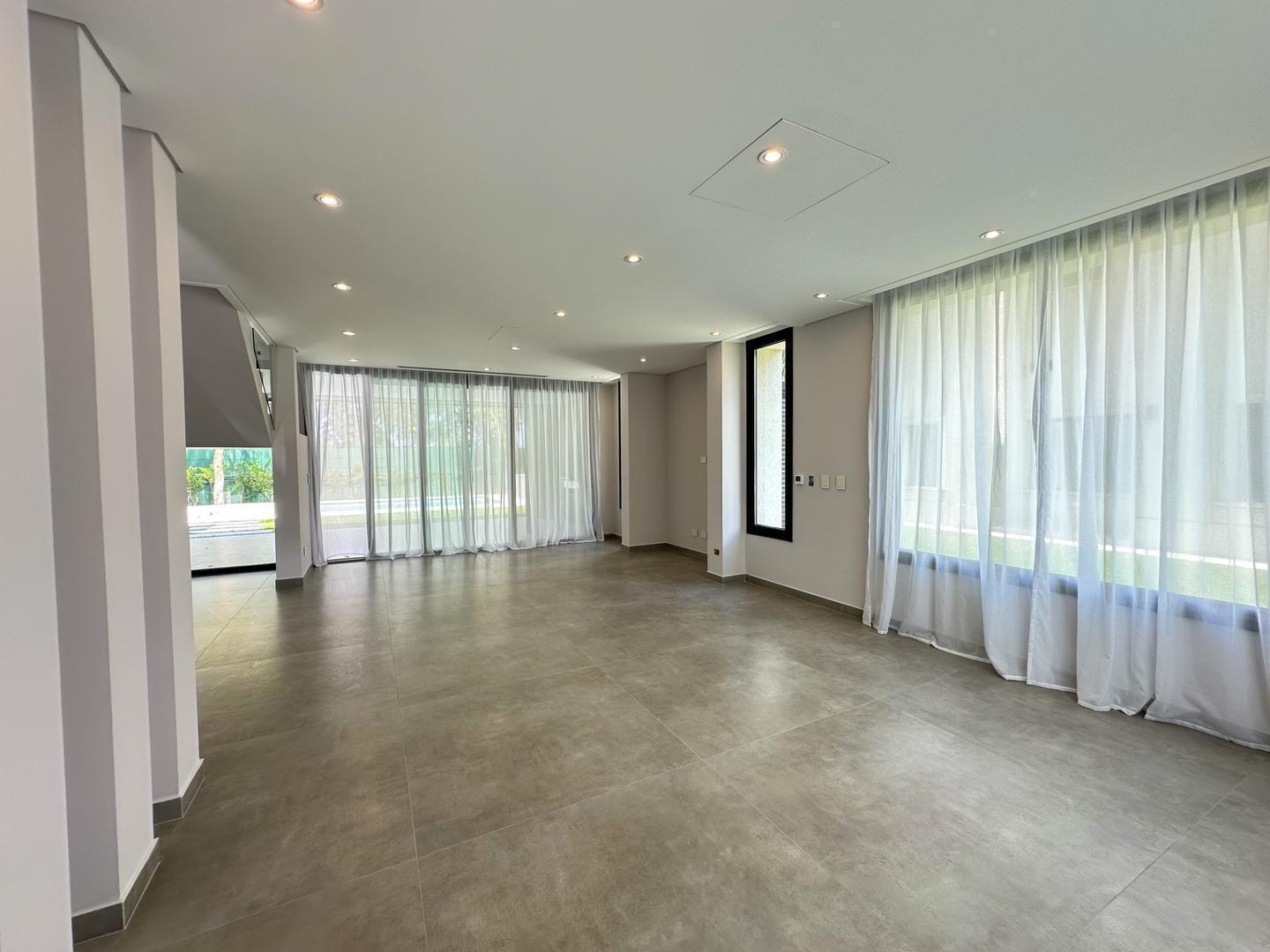 Foto de ESPECTACULAR CASA MINIMALISTA Y DISEÑO A LA VENTA ST THOMAS, imagen 1