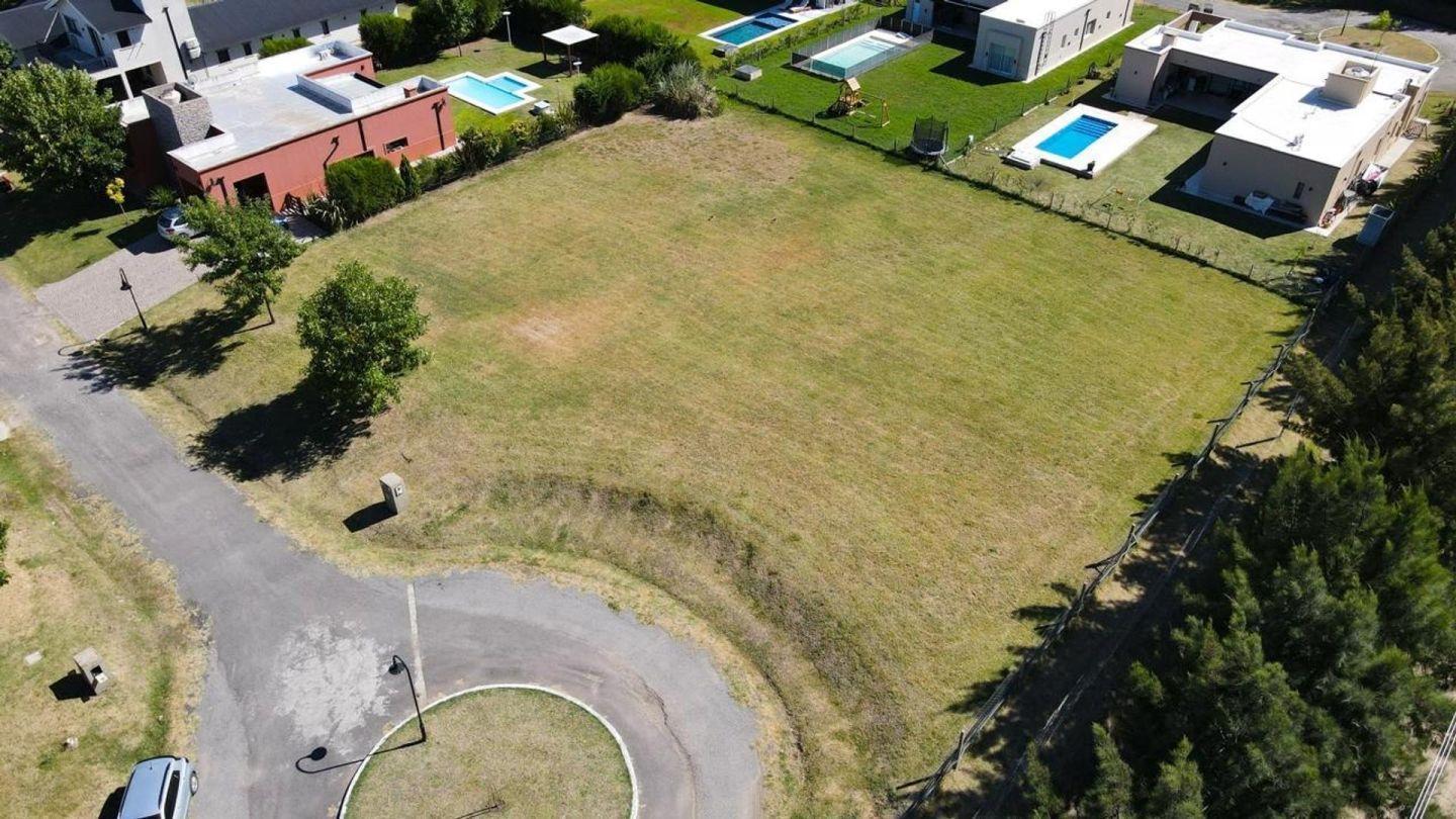 LOTE EN VENTA EN CRUZ DEL SUR