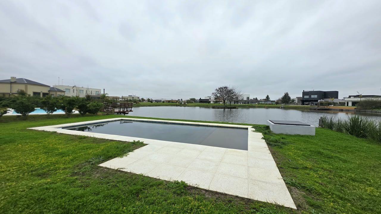 Foto de CASA A LA LAGUNA A ESTRENAR EN LA ALAMEDA CANNING, imagen 1