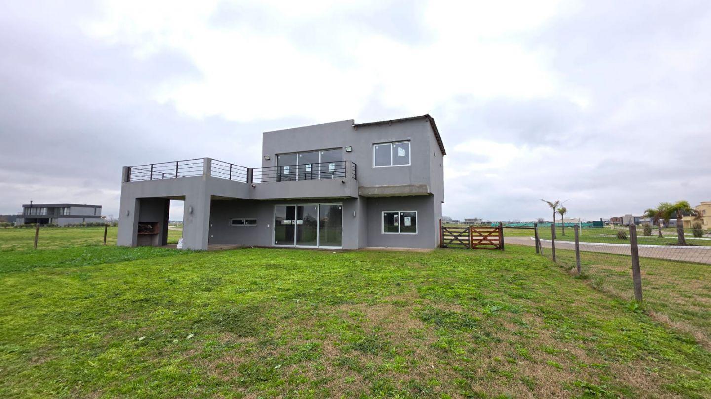 Foto de OPORTUNIDAD CASA A TERMINAR LA ALAMEDA EN VENTA, imagen 1