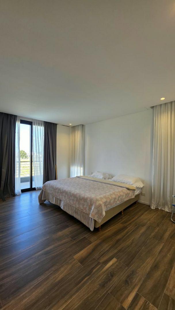 Foto de CASA DE DISEÑO MODERNO EN LA ALAMEDA CANNING, imagen 3