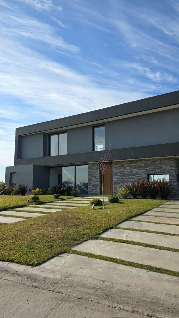 Foto de CASA DE DISEÑO MODERNO EN LA ALAMEDA CANNING, imagen 4