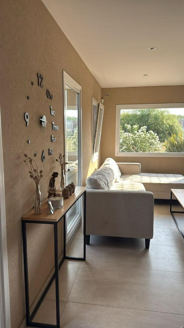 Foto de CASA 4 AMBIENTES EN VENTA PRESIDENTE PERON BARRIO LA ALAMEDA, imagen 1