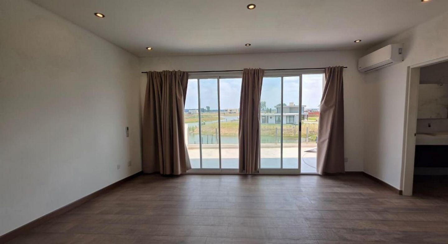 Foto de CASA 5 AMBIENTES EN VENTA PRESIDENTE PERON BARRIO LA ALAMEDA, imagen 5