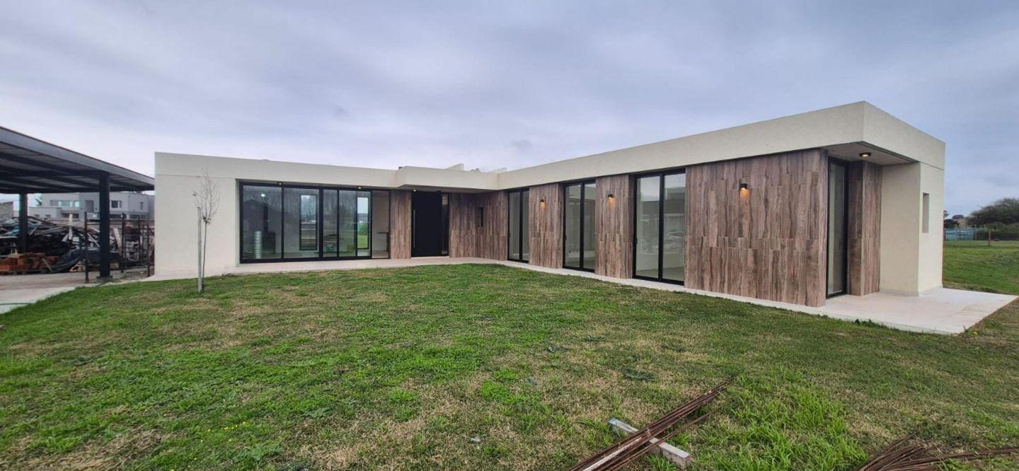 Foto de CASA 4 AMBIENTES EN VENTA PRESIDENTE PERON BARRIO LA ALAMEDA, imagen 5