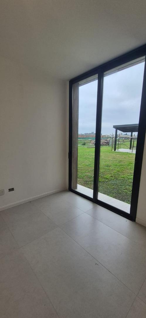 Foto de CASA 4 AMBIENTES EN VENTA PRESIDENTE PERON BARRIO LA ALAMEDA, imagen 2