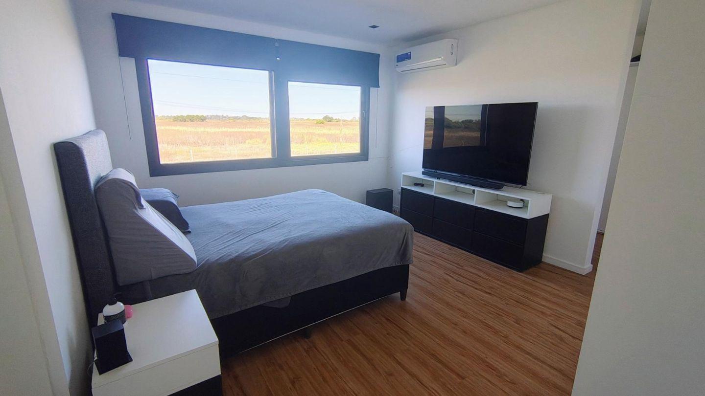 Foto de CASA 5 AMBIENTES EN VENTA PRESIDENTE PERON BARRIO LA ALAMEDA, imagen 4