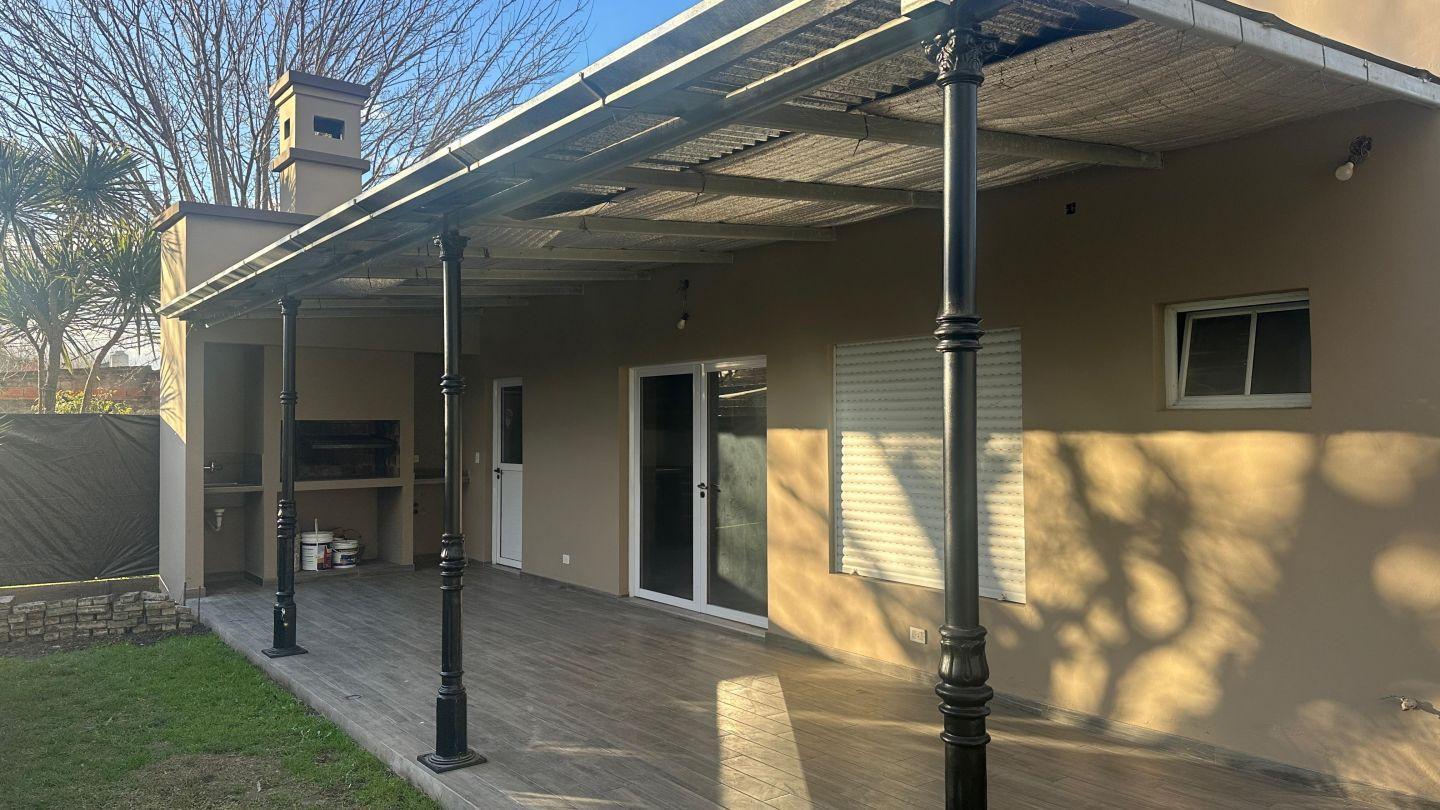 Foto de CASA 3 AMBIENTES EN ALQUILER EN LA UNION, EZEIZA CON PILETA, imagen 2