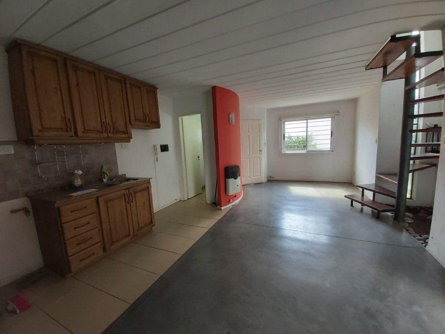 Foto de HERMOSO DUPLEX EN EXCELENTE ZONA!, imagen 3