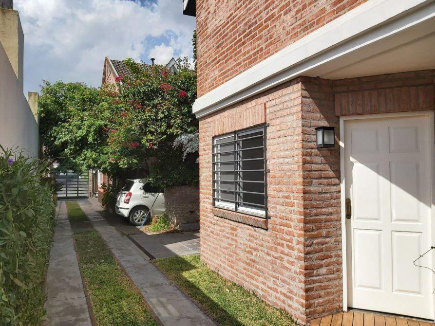 Foto de HERMOSO DUPLEX EN EXCELENTE ZONA!, imagen 2
