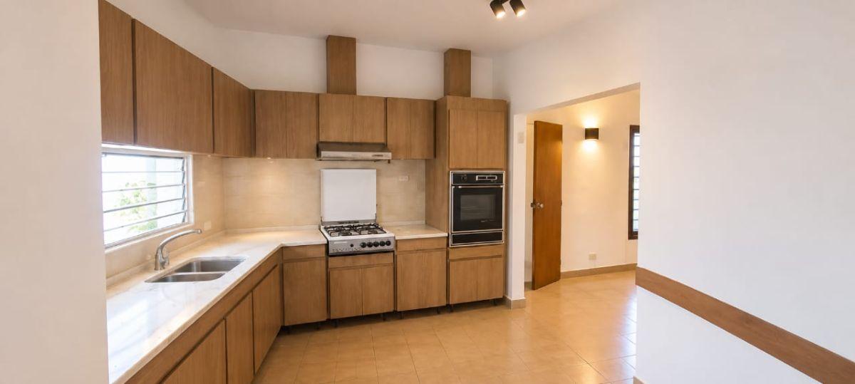Foto de CASA 3 DORMITORIOS CON COCHERA, imagen 4