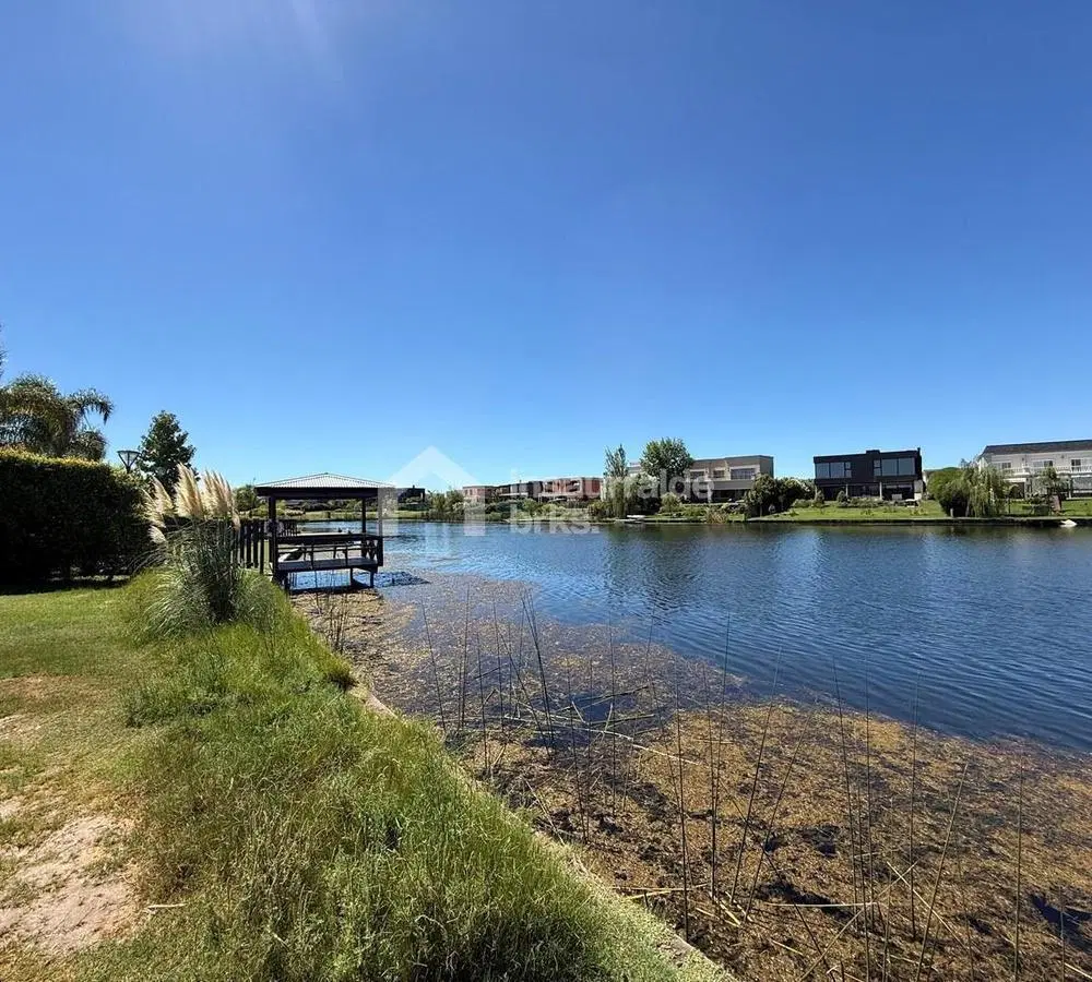 LOTE EN VENTA EN MARINAS BUEN ESPEJO DE AGUA PUERTOS 3