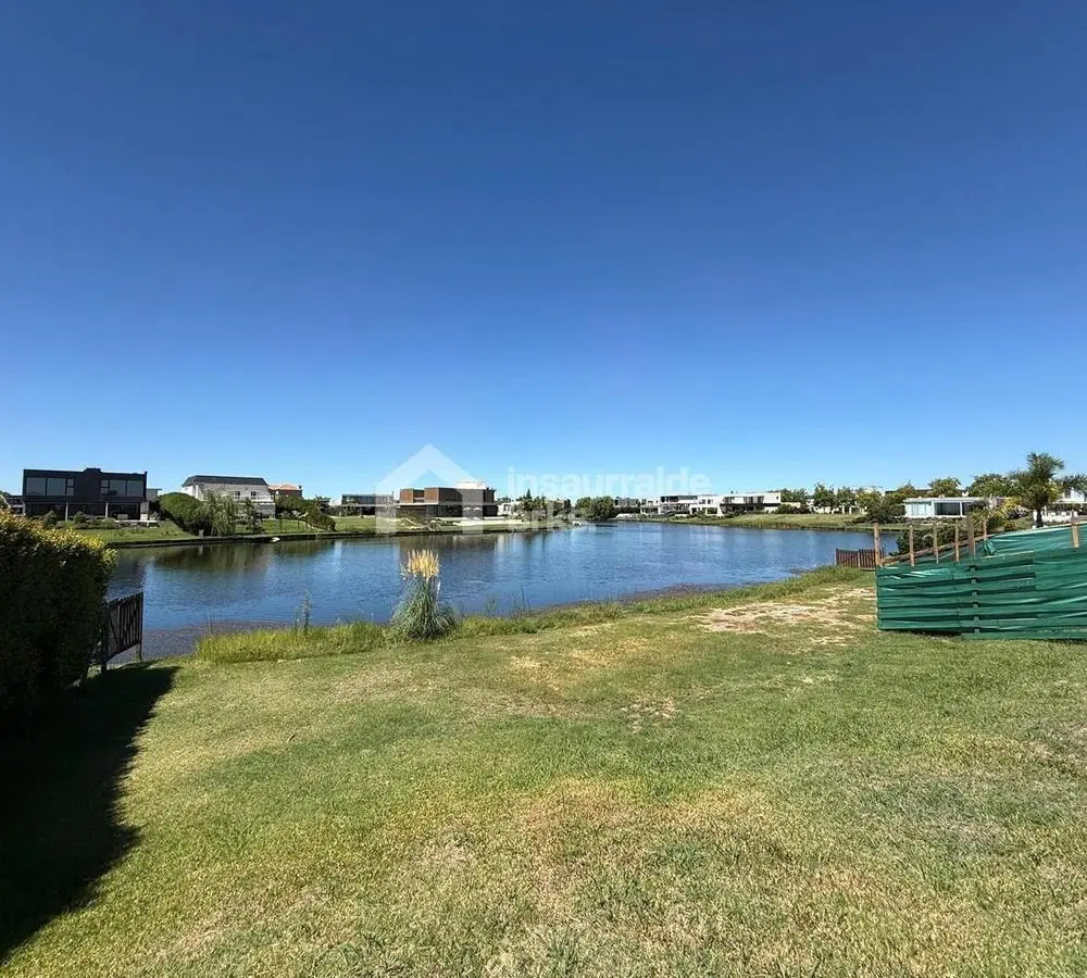 LOTE EN VENTA EN MARINAS BUEN ESPEJO DE AGUA PUERTOS 8