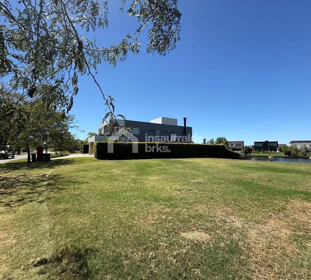 LOTE EN VENTA EN MARINAS BUEN ESPEJO DE AGUA PUERTOS 5