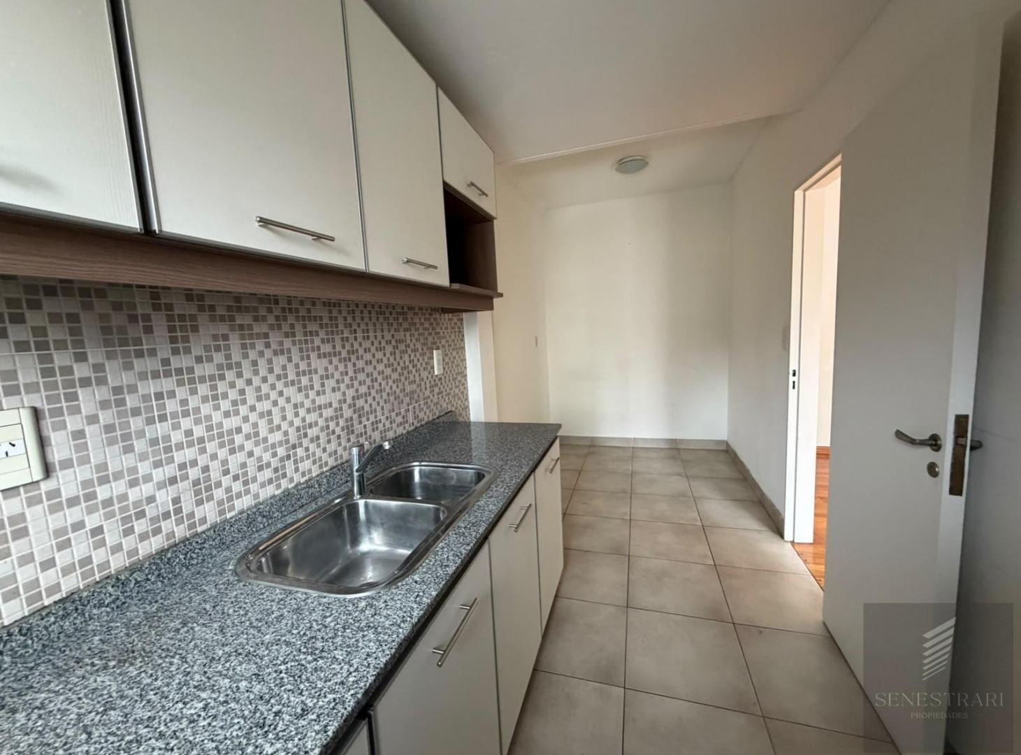Foto de Amplio departamento dos ambientes, imagen 2