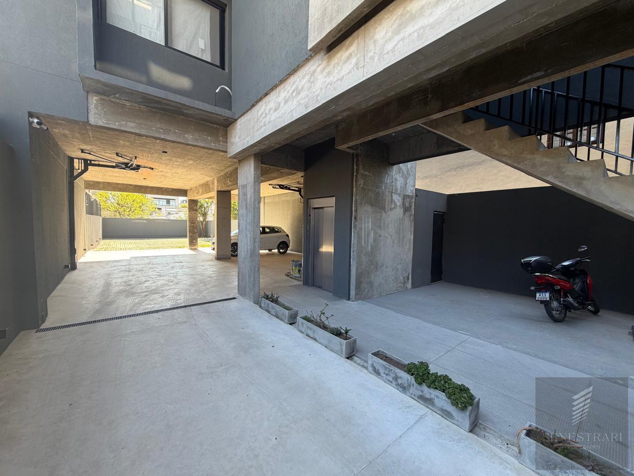Foto de DEPARTAMENTO 4TO PISO AL FRENTE CON BALCÓN! 2 AMBIENTES, LISTO PARA, imagen 2