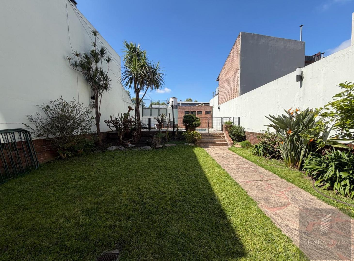 Foto de Casa en Versalles con Jardín y Pileta, imagen 4
