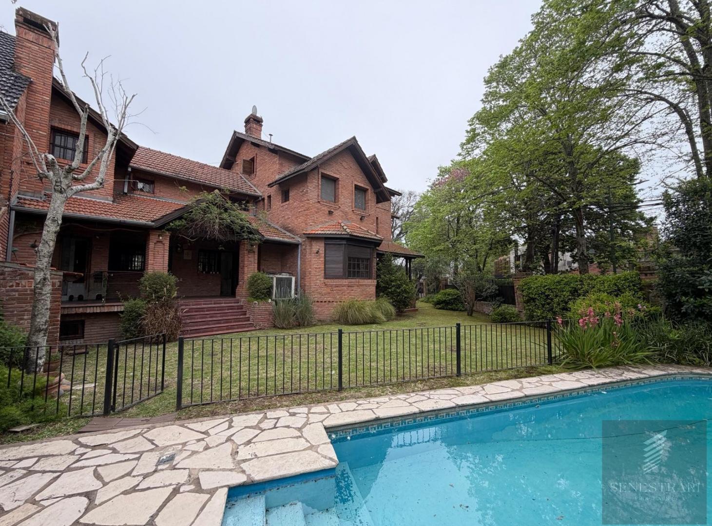Foto de VENTA CASA 8 AMBIENTES EN ACASSUSO, imagen 3