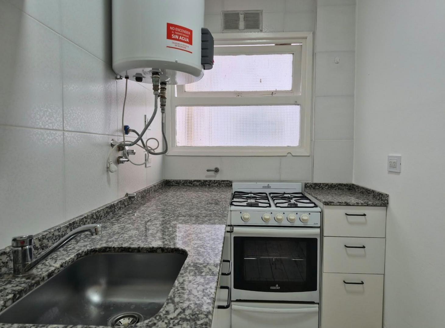 Foto de ALQUILER PERMANENTE ZONA GUEMES 2 AMBIENTES, imagen 4