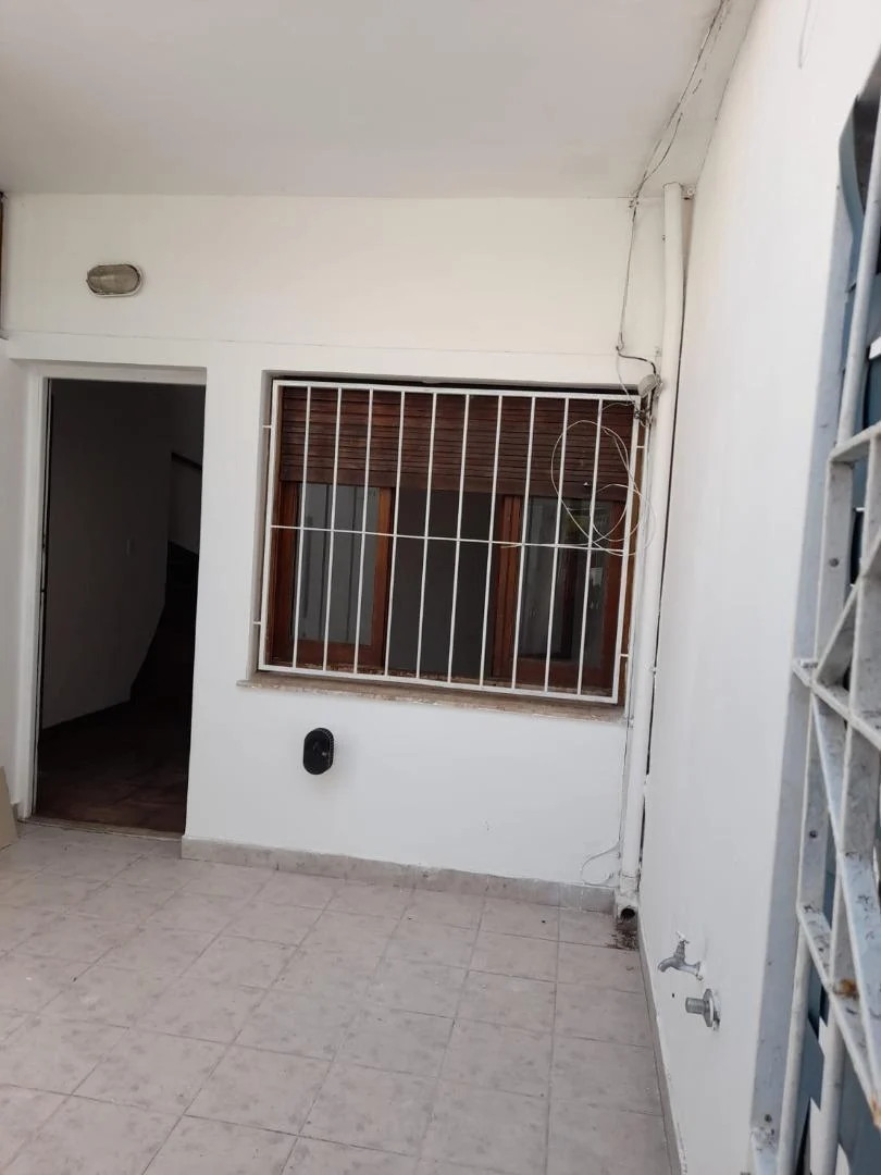 Foto de PH de 3 ambientes con patio, imagen 2