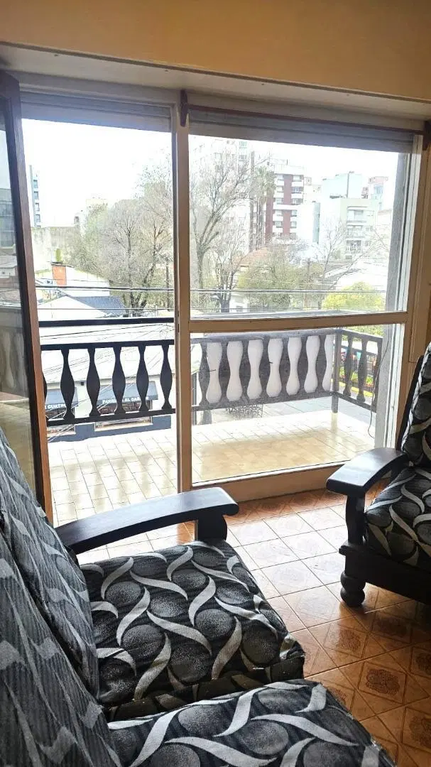 Departamento de 3 ambientes con cochera a 3 cuadras del mar 4