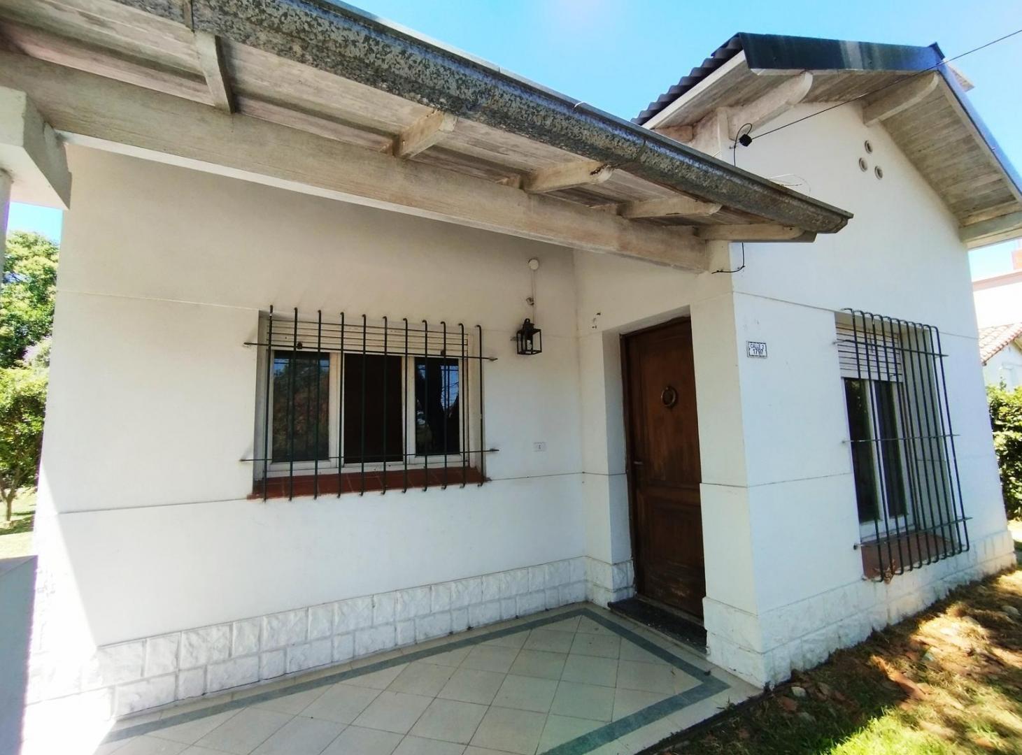 CASA 3 AMBIENTES EN VENTA EN BENAVIDEZ TIGRE CON JARDIN GALERIA Y PARRILLA APTO CREDITO