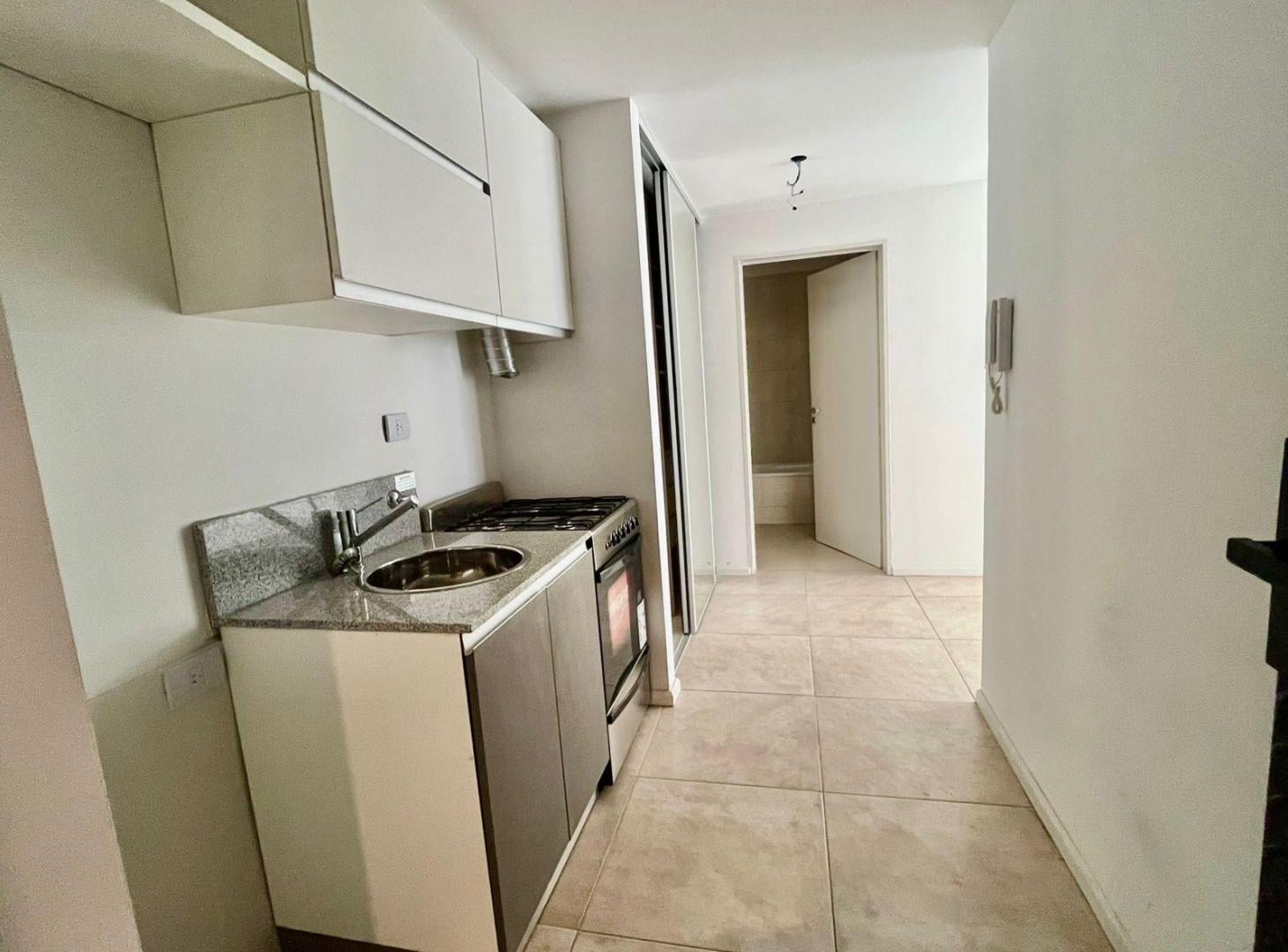 VENTA DEPTO MONOAMBIENTE EN RECOLETA PILETA LAUNDRY COCHERA OPCIONAL