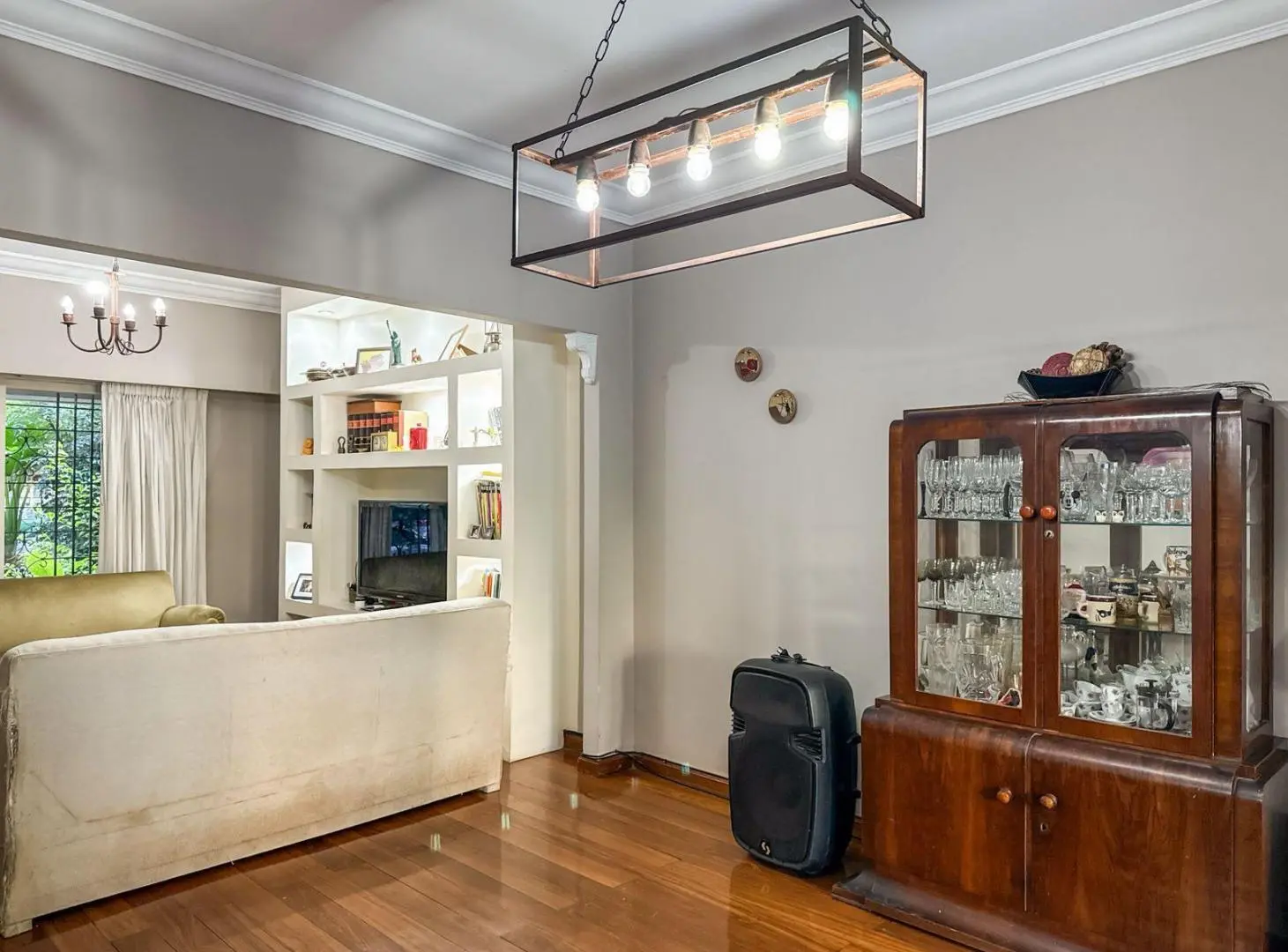 VENTA CASA 5 AMBIENTES LUMINOSA PILETA CON JARDIN VICENTE LOPEZ 3