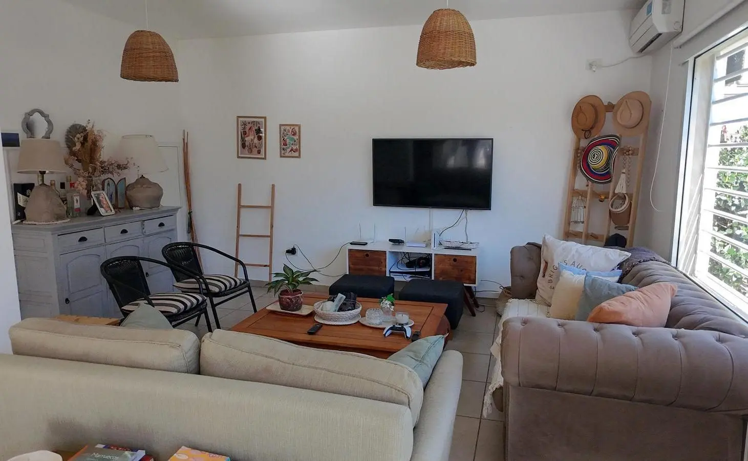 VENTA CASA 05 AMB LUMINOSA, PILETA, COCHERA, PILAR  DEL ESTE BARRIO CASAS DEL ESTE 2