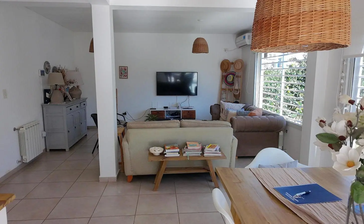 VENTA CASA 05 AMB LUMINOSA, PILETA, COCHERA, PILAR  DEL ESTE BARRIO CASAS DEL ESTE 3