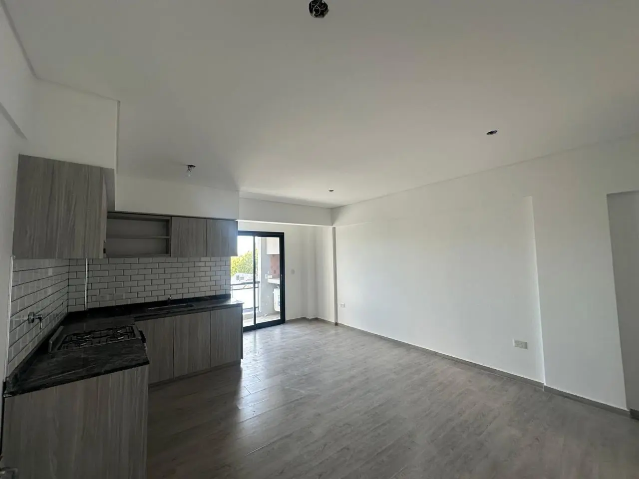 Venta  Departamento 2 ambientes a estrenar en Santos Lugares 5