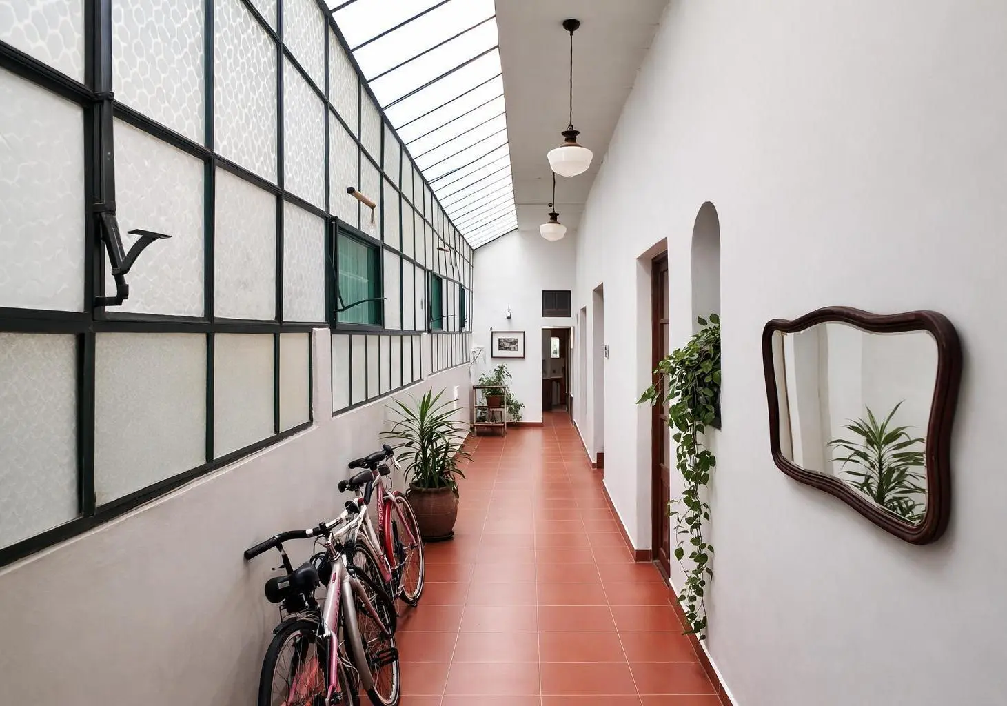 Venta PH 4 Ambientes en PB al Frente con Patio 2
