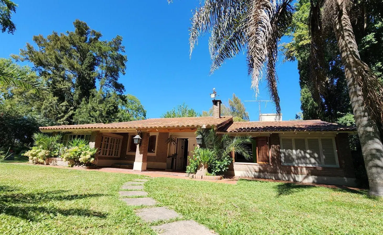 VENTA CASA con PARQUE 6000 m2 DEL VISO PILAR 4