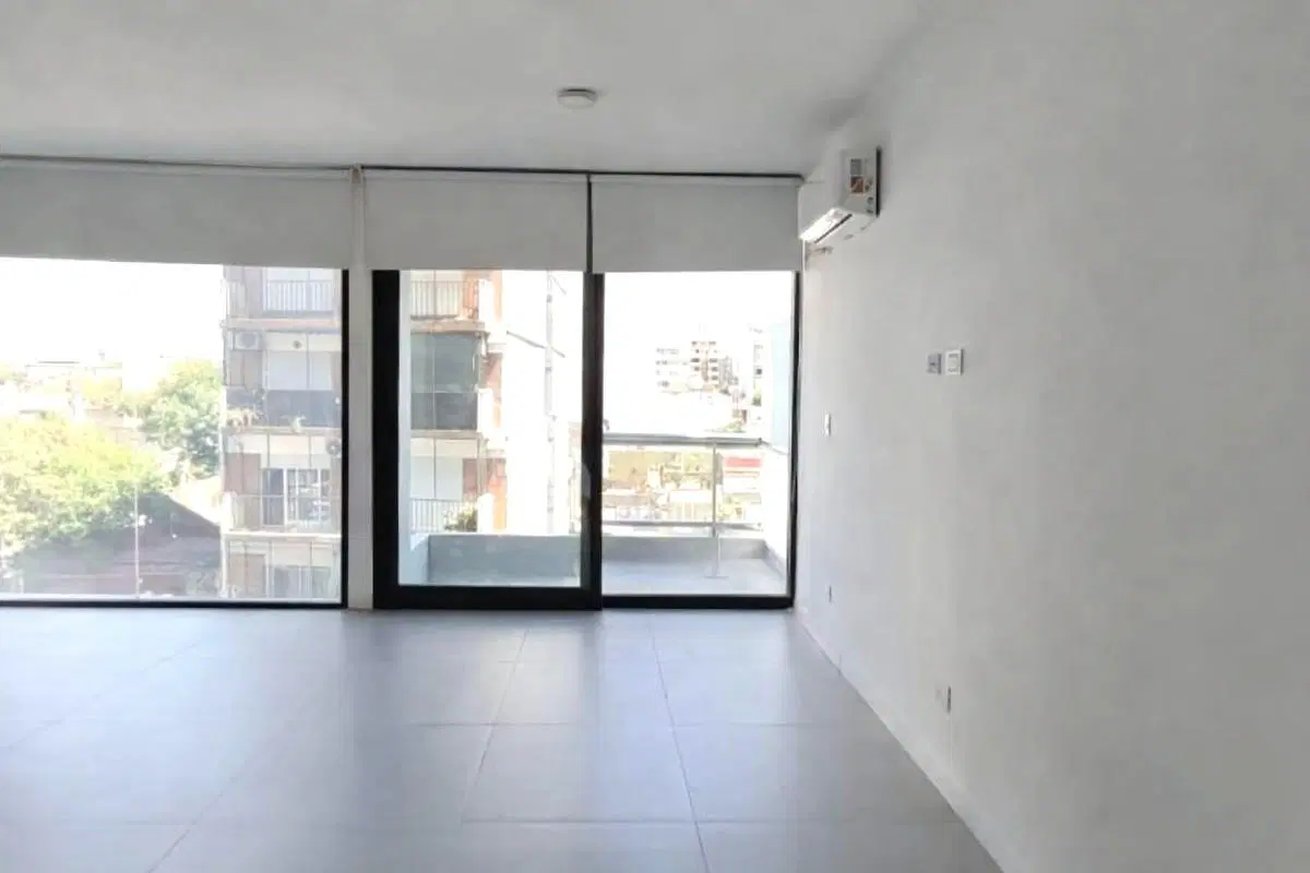 Venta en Palermo hollywood departamento con balcón al frente 2