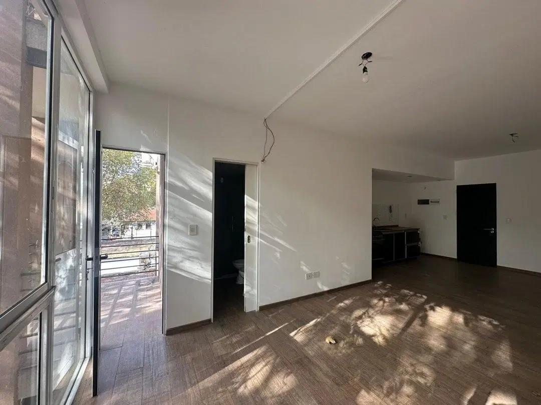 Venta Monoambiente con Balcón al Frente – San Martín Centro 3