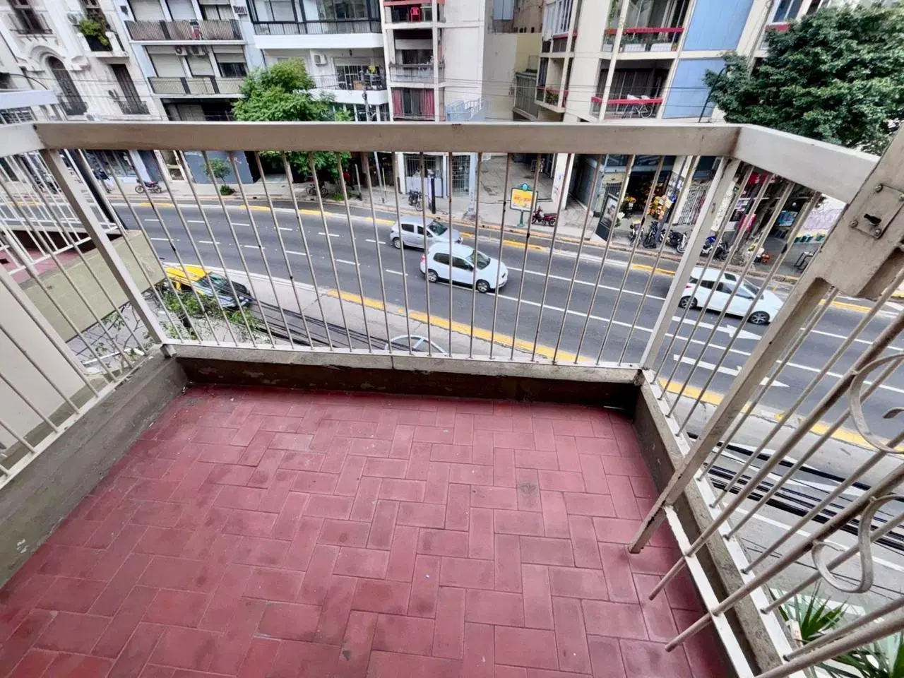 VENTA DEPTO 2 AMB Y MEDIO EN RECOLETA CON BALCON 2