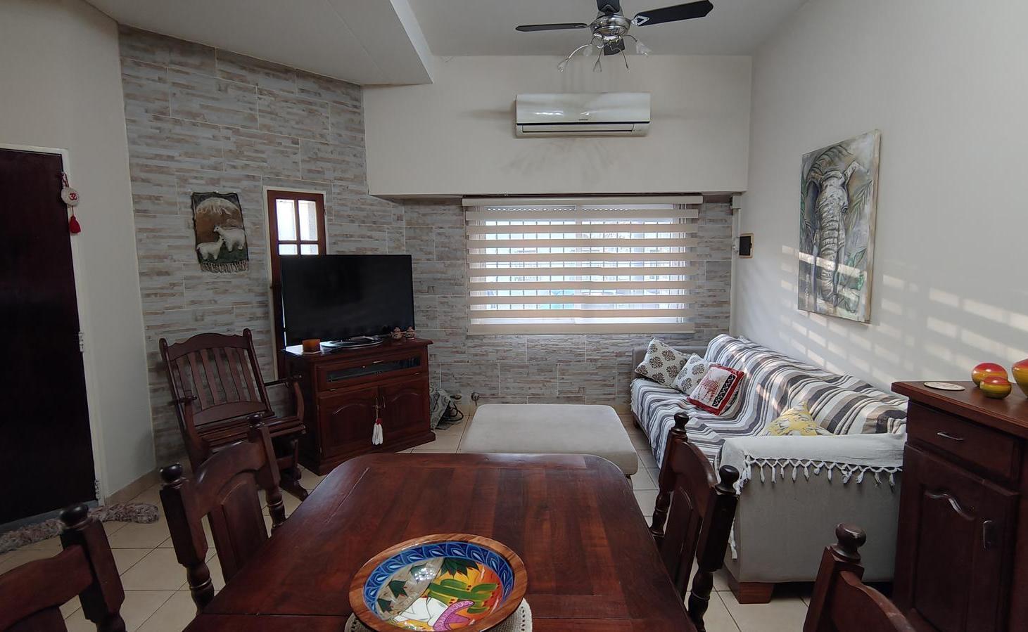 Venta Casa en Liniers 4 ambientes - Terraza cubierta