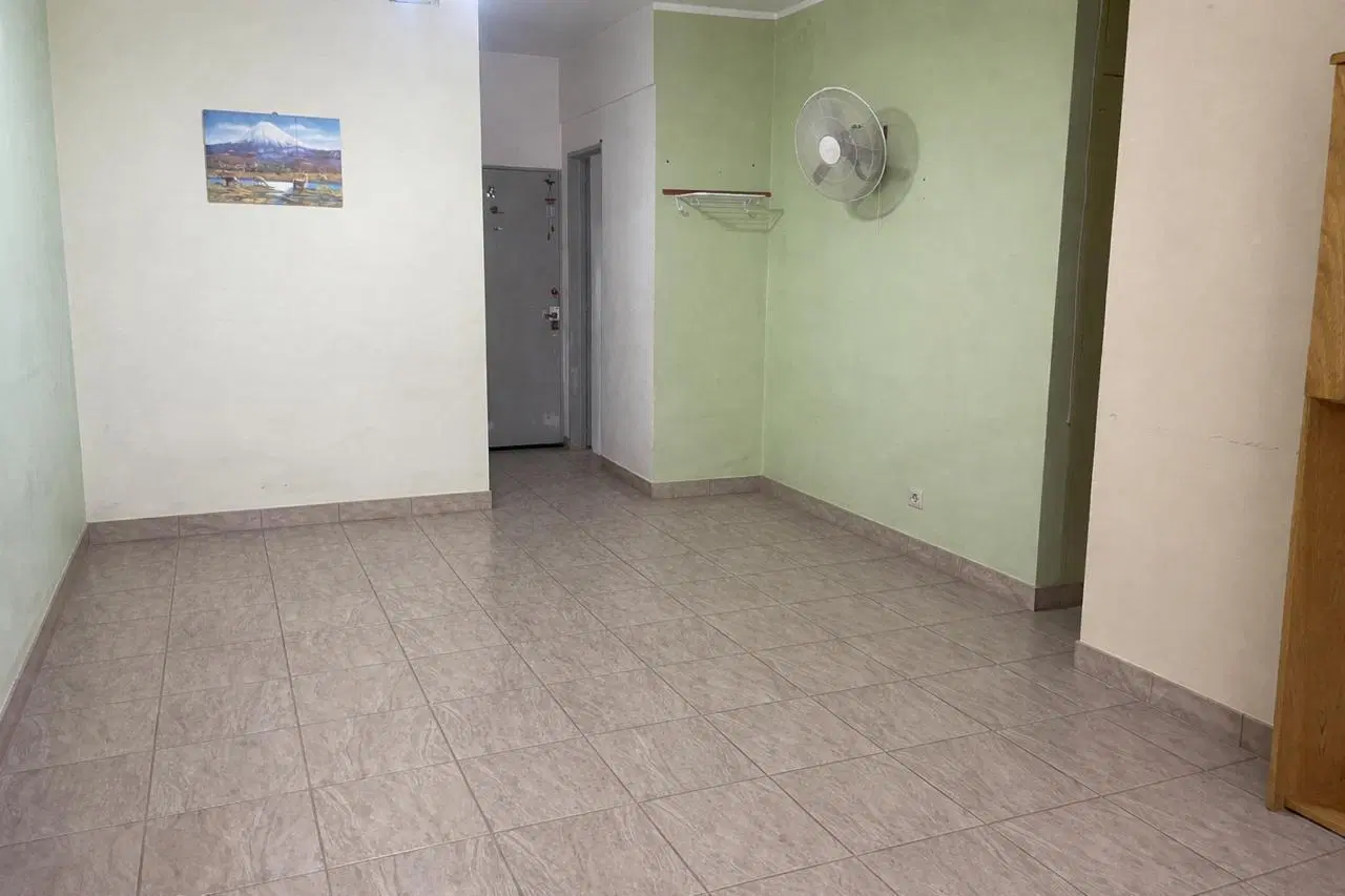 Departamento en venta  Campana de 3 habitaciones  con cochera fija y cer 5