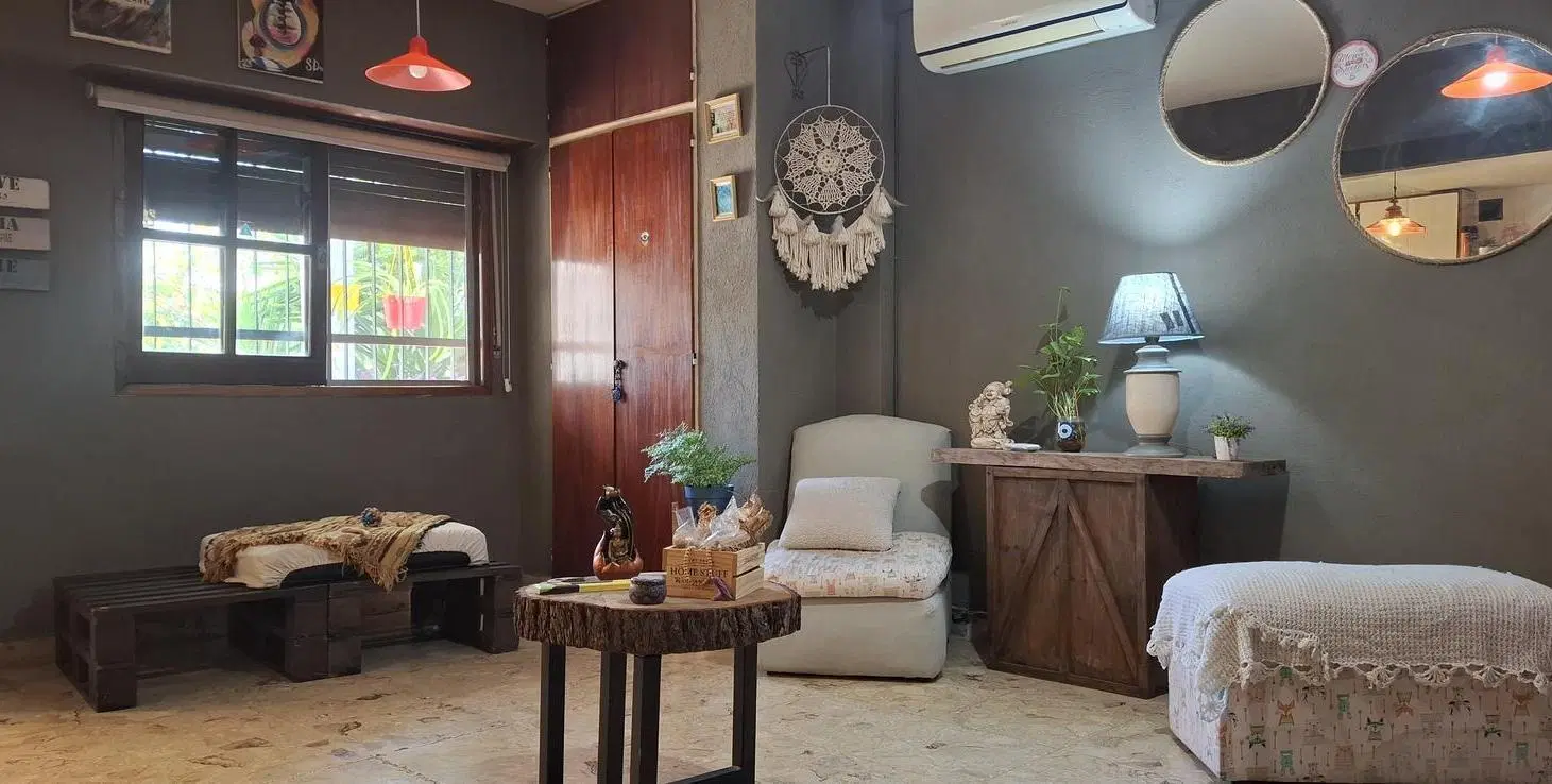 Casa en Venta, 5 ambientes, Villa Ballester, con parque y pileta 2