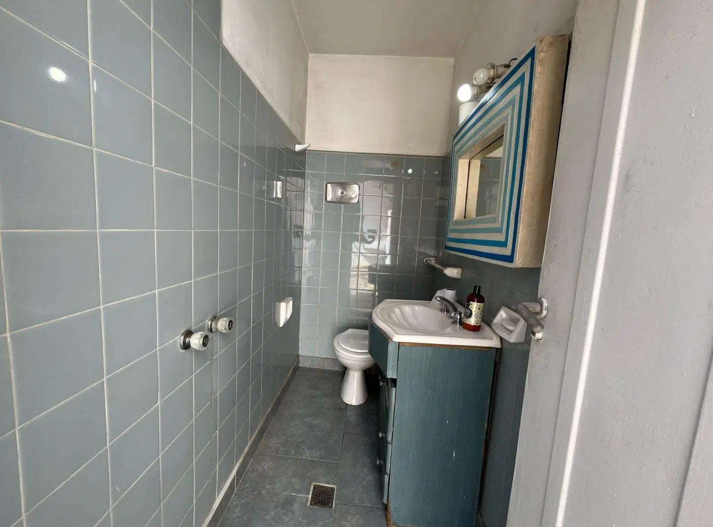 Casa en venta 7 ambientes con Piscina Quincho Cochera Quilmes 5