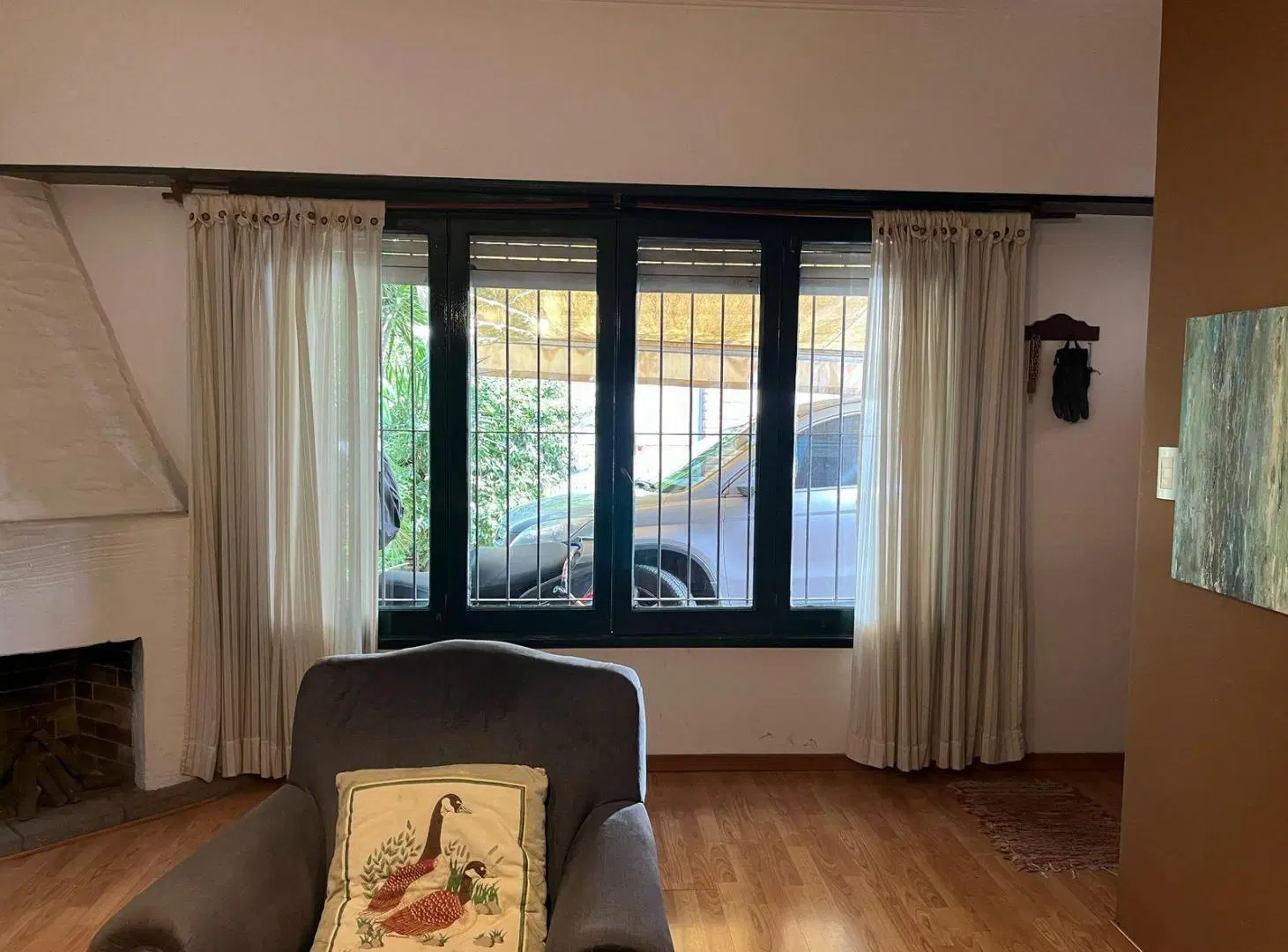 Casa en venta 7 ambientes con Piscina Quincho Cochera Quilmes 3